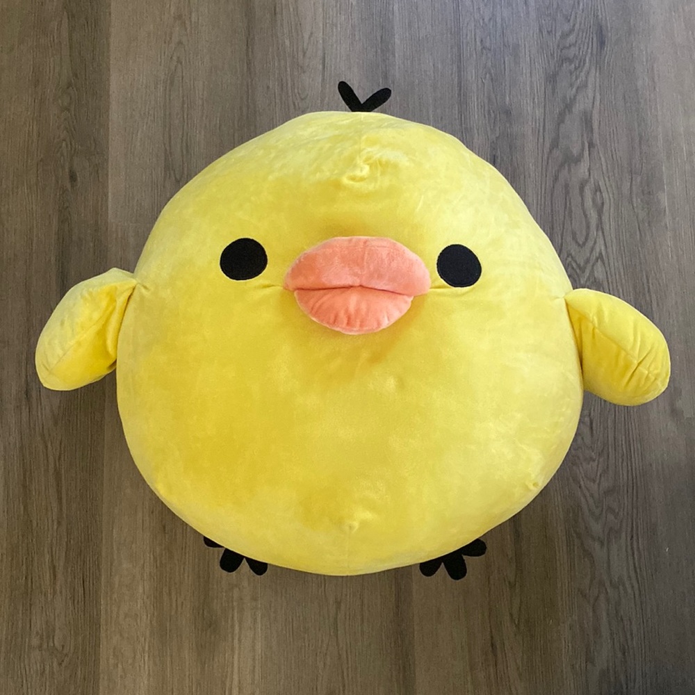 JUMBO Kiiroitori Yellow Bird Plushie